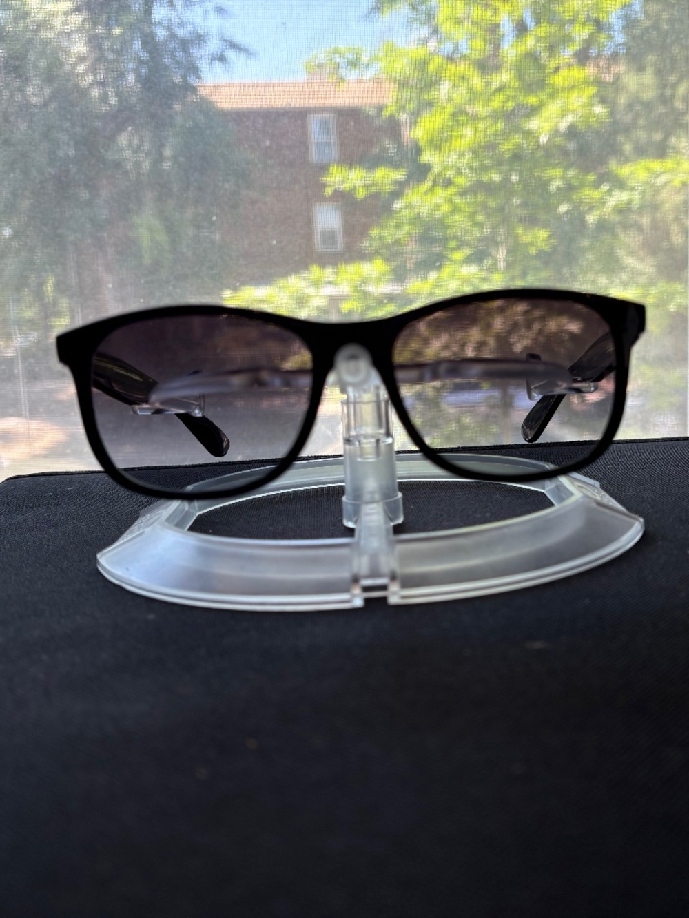 Ray-Ban Andy sunglasses (RB4202) Polished black frame/grey gradient lenses